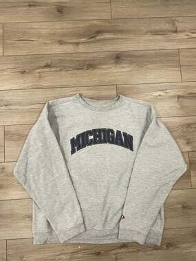 Vintage 90s Michigan Wolverines Pro Player Crewneck Sweatshirt XL
